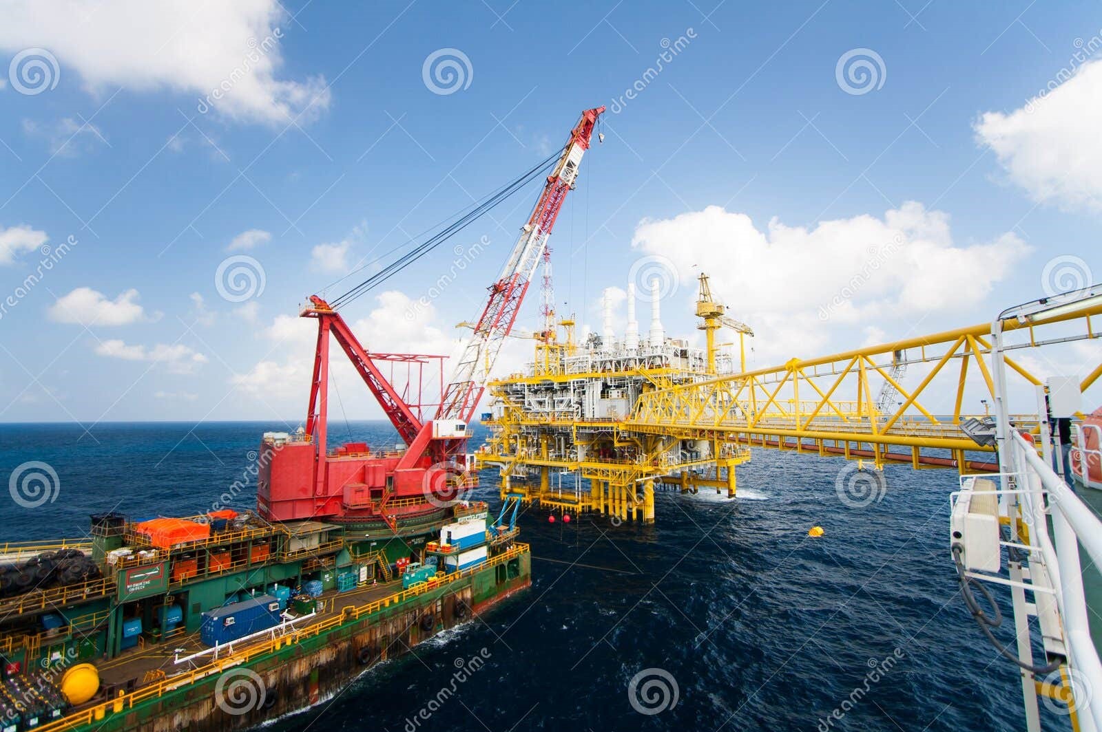 Heavy Lift Offshore Crane — 800T Capacity